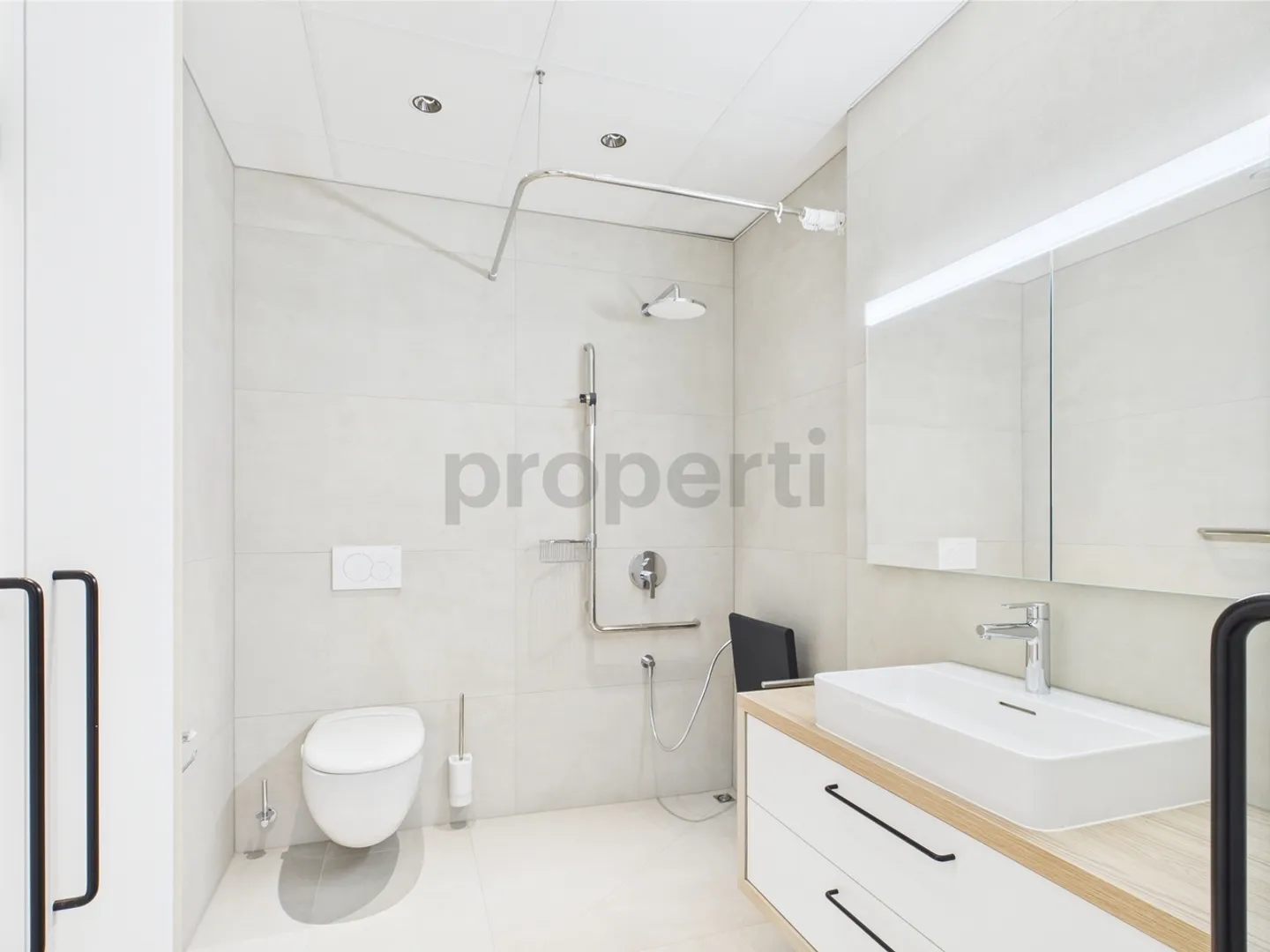 Dreamlike 4.5-Room Apartment in Glarus South - Photo 7 of 11