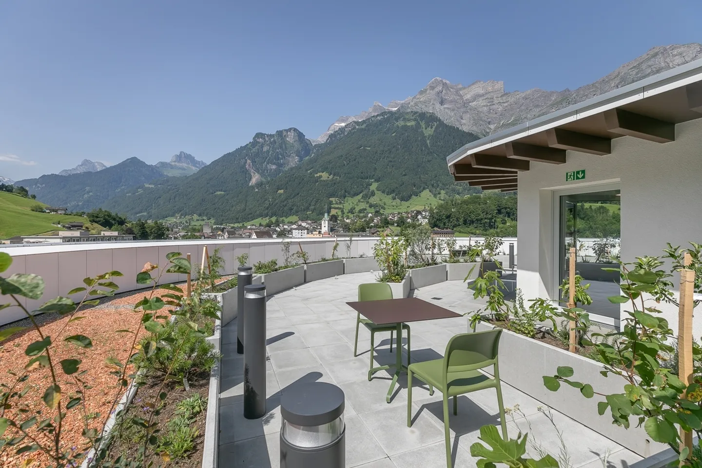 Dreamlike 4.5-Room Apartment in Glarus South - Photo 8 of 11