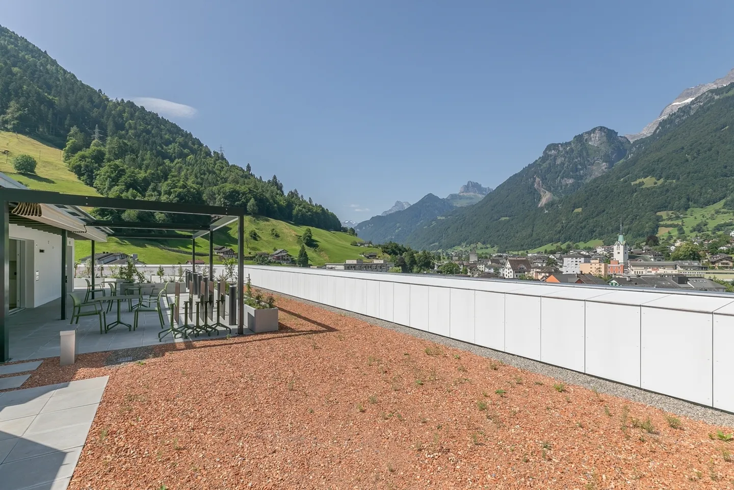 Dreamlike 4.5-Room Apartment in Glarus South - Photo 9 of 11