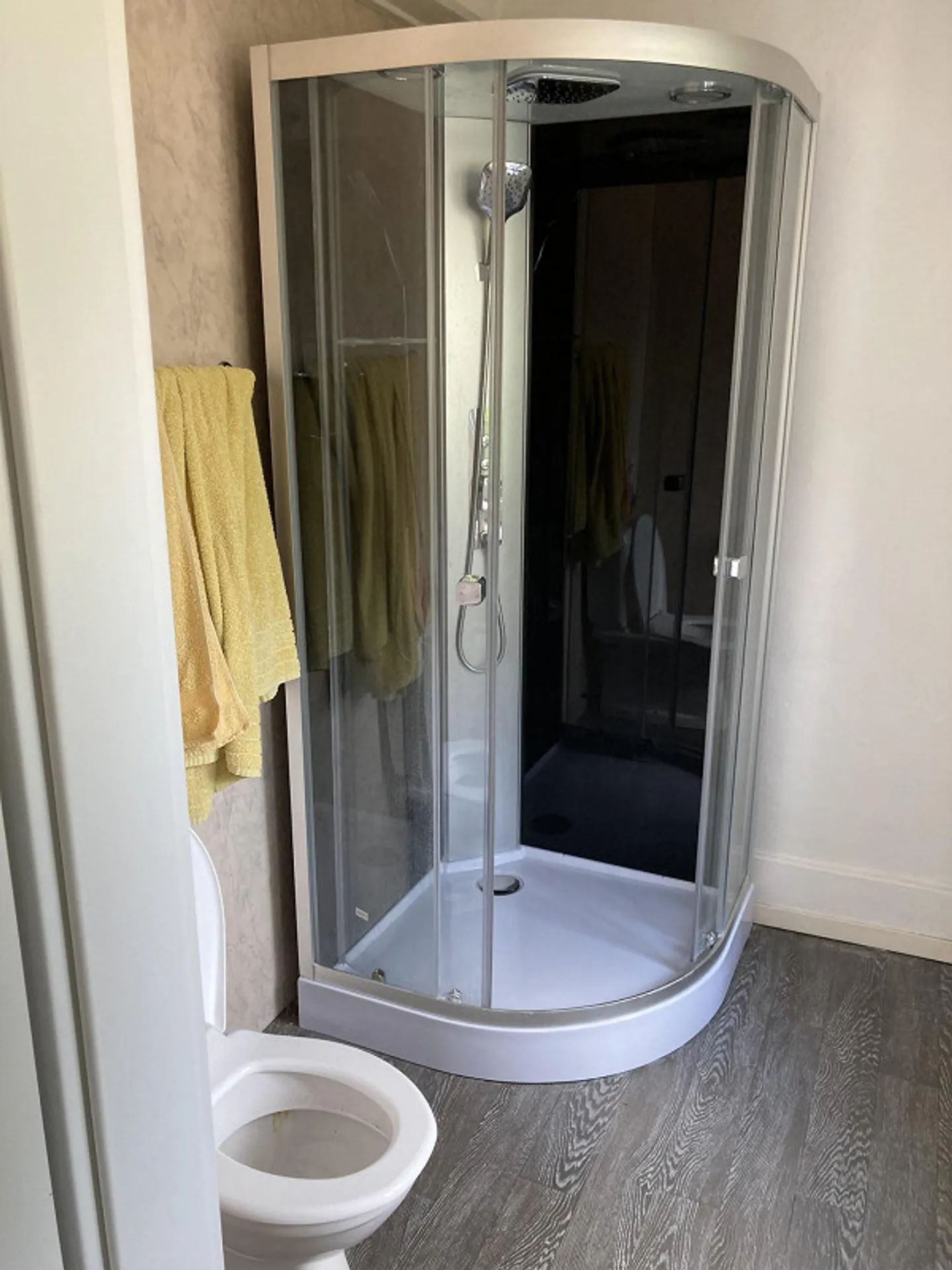 Charmante 2.5 Zimmer Wohnung - Foto 5 von 5
