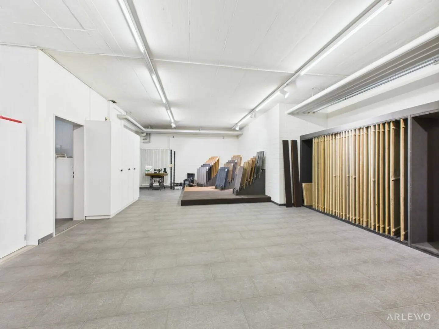 Spazio commerciale entusiasmante al piano terra | Moospark, Rickenbach - Foto 2 di 16