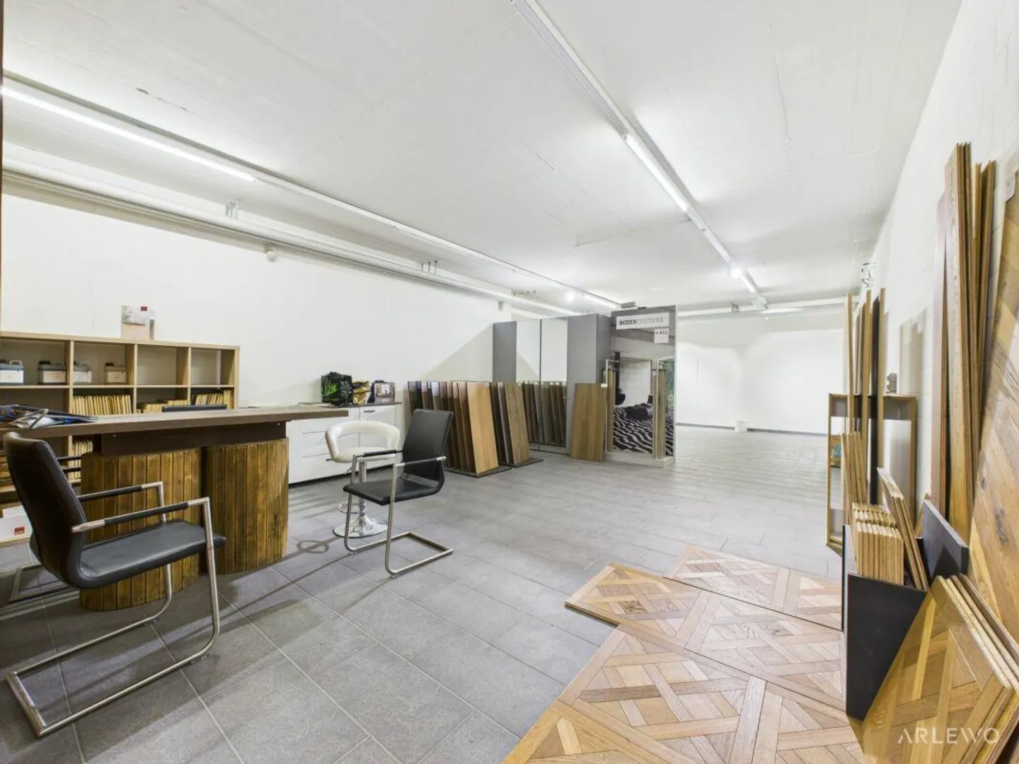 Spazio commerciale entusiasmante al piano terra | Moospark, Rickenbach - Foto 9 di 16