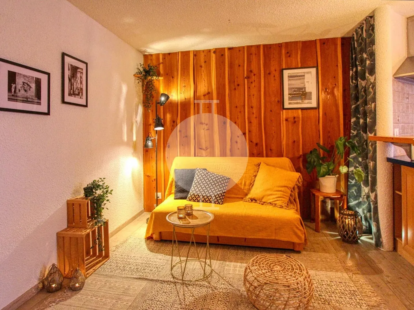 FOR ANNUAL RENT IN VEYSONNAZ: Charming 2-room apartment with small terrace/garden and magnificent view - Photo 1 of 7