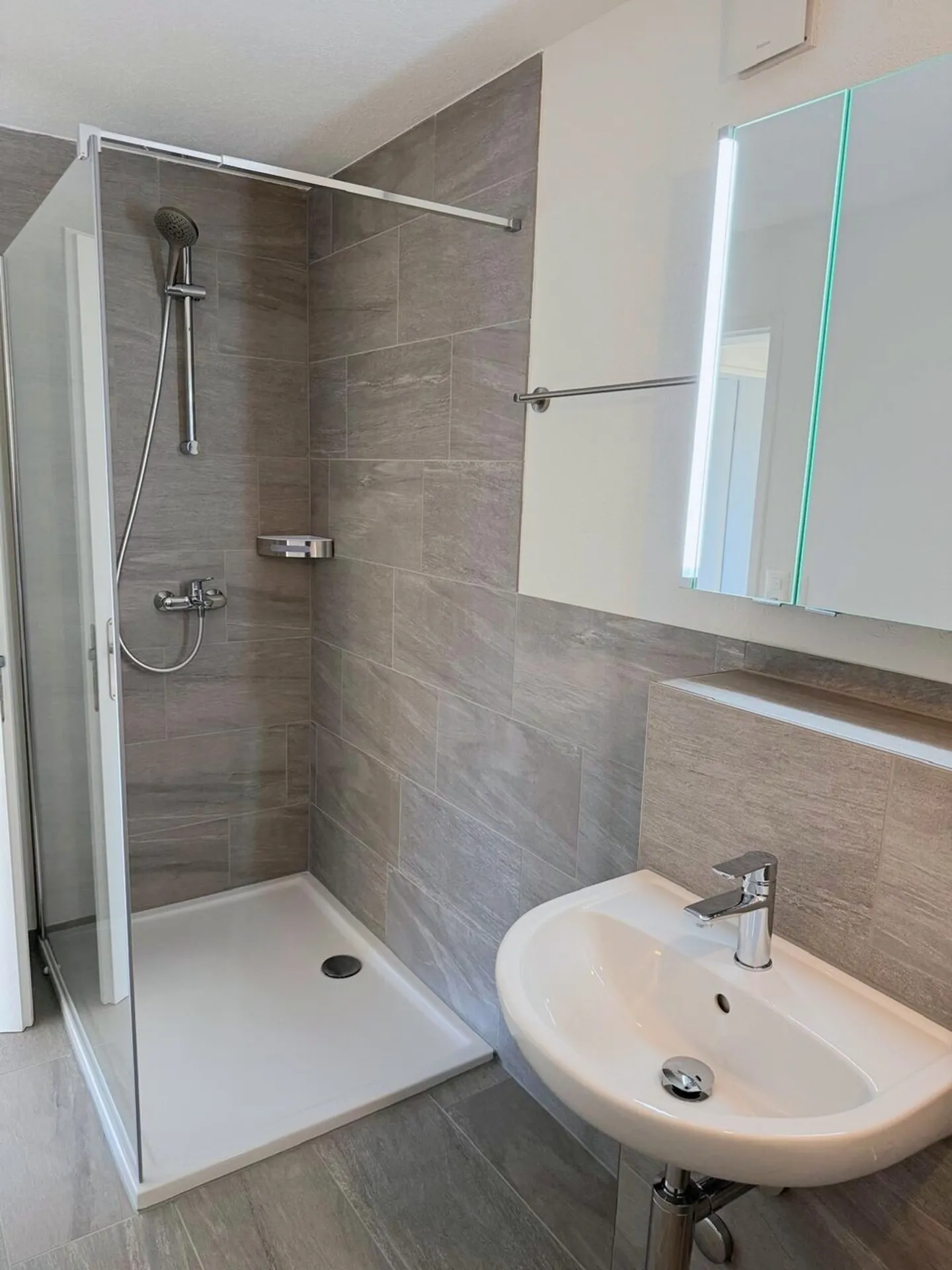 Prima occupazione dopo ristrutturazione - Foto 7 di 11