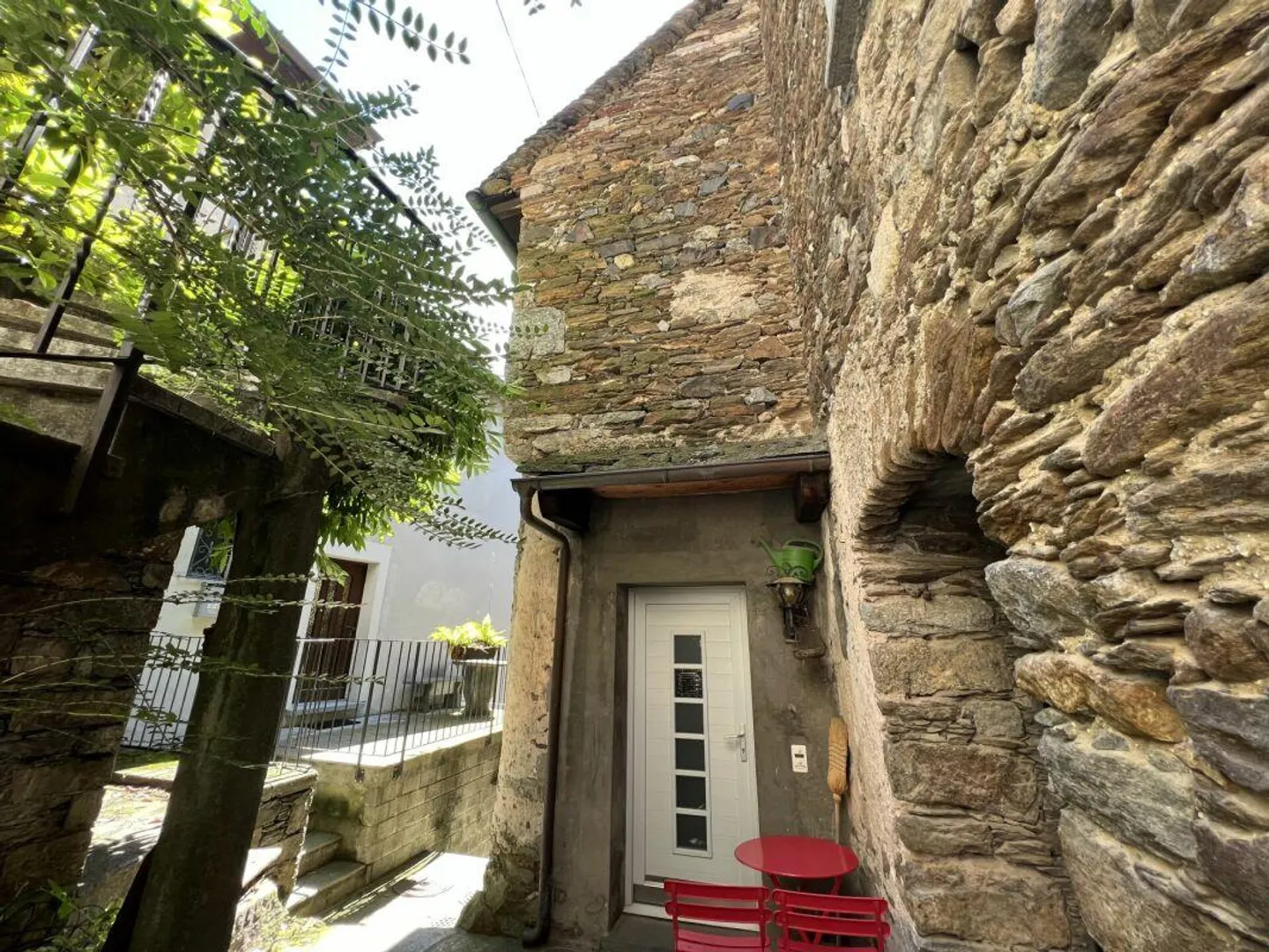 Bella casa bifamiliare di 5,5 stanze (3,5 + 3,5) - Foto 2 di 20