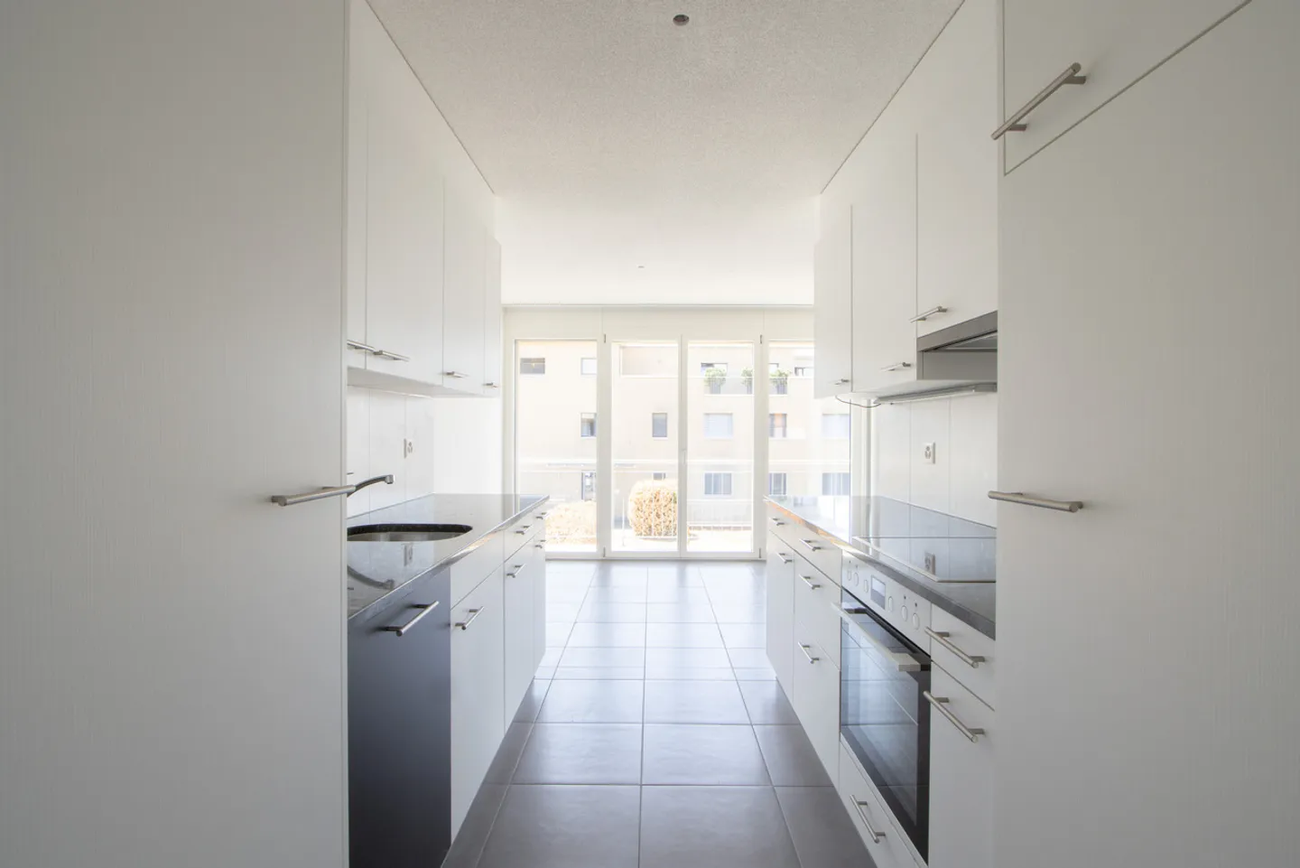 Appartamento attraente di 4,5 stanze con balcone in affitto - Foto 3 di 16