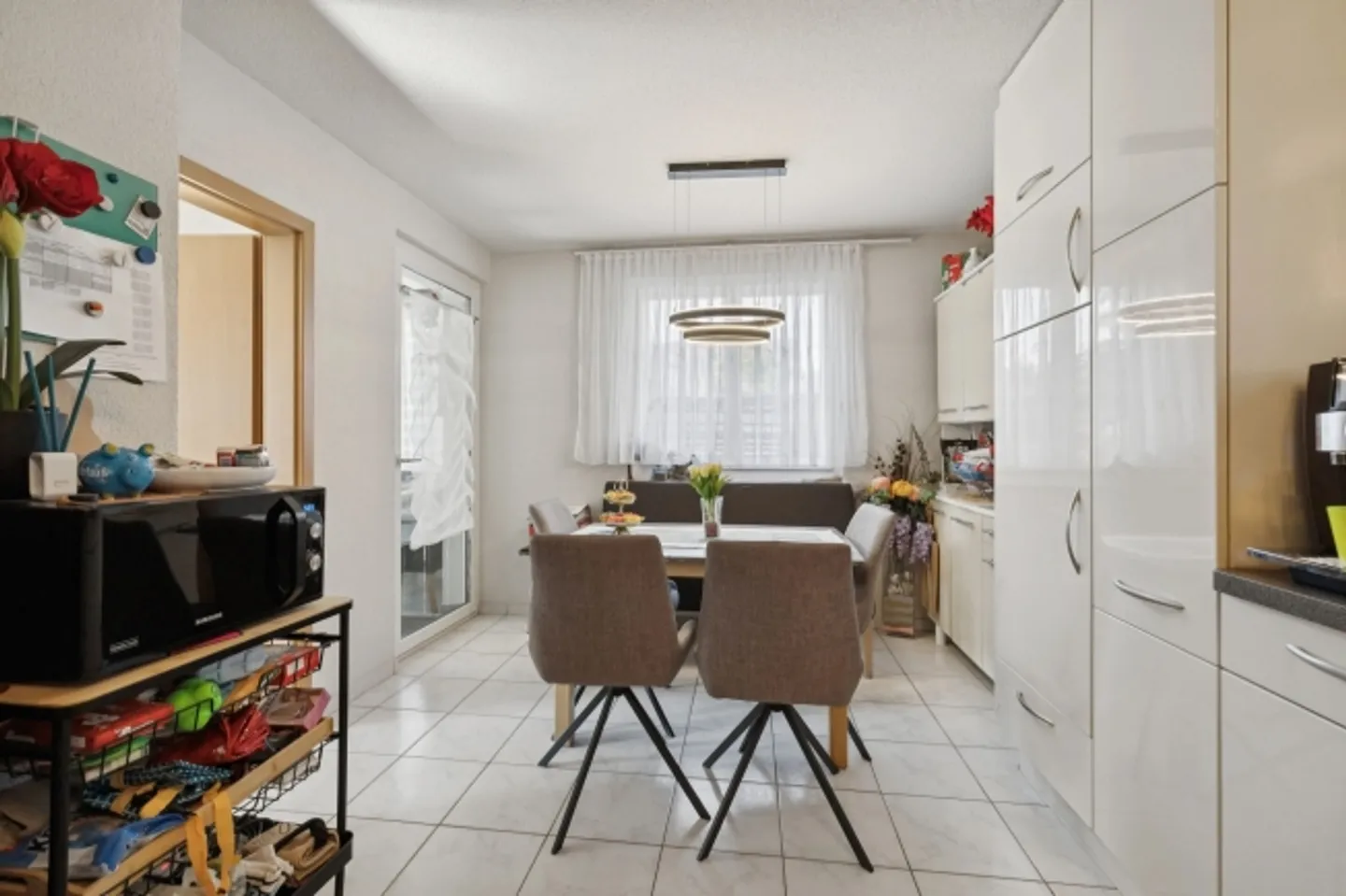 8-room single-family house with large garden in Suhr for sale - Photo 5 of 13