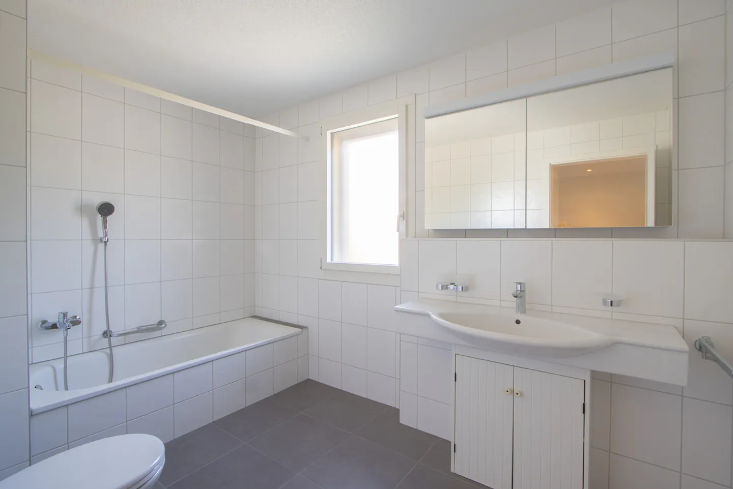 Appartamento attraente di 4,5 stanze con balcone in affitto - Foto 8 di 16