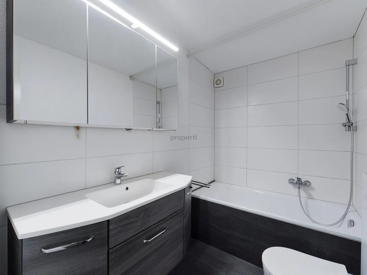 3.5-room apartment in a central and quiet location in Mägenwil - Photo 6 of 8