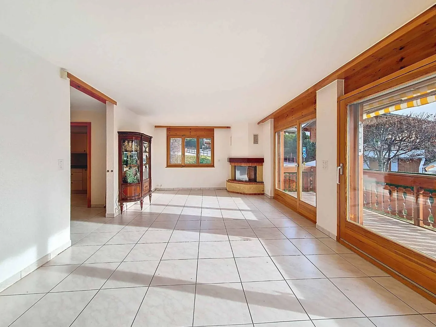 Proprietà con 2 chalet separati collegati dal seminterrato - Foto 5 di 9