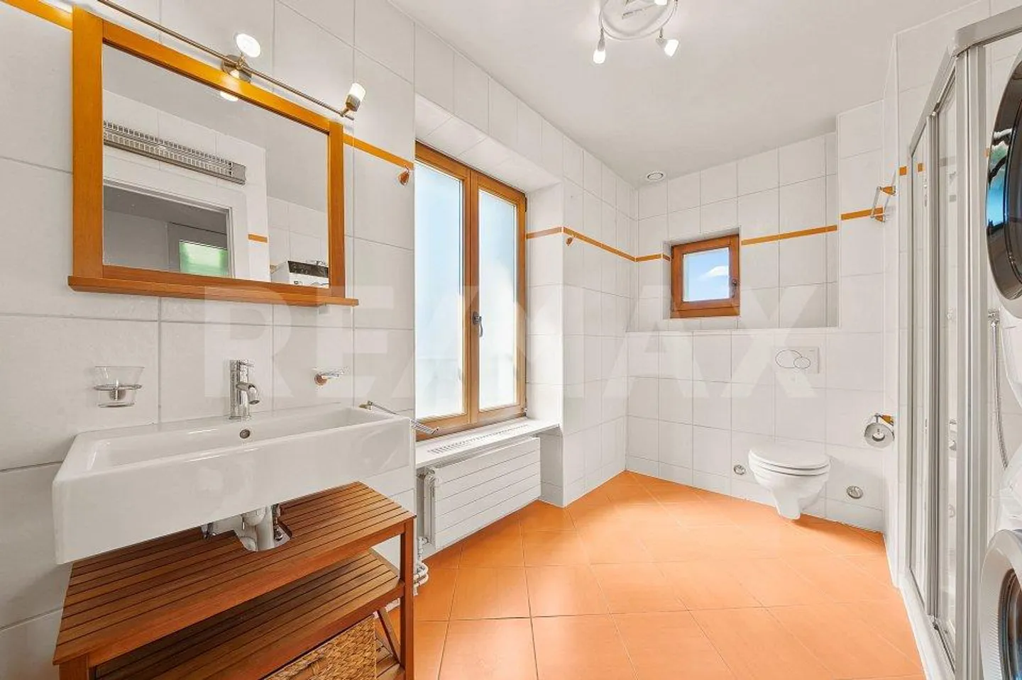 Un esprit maison: duplex de charme 7,5 pièces avec jardin privatif - Foto 10 von 13