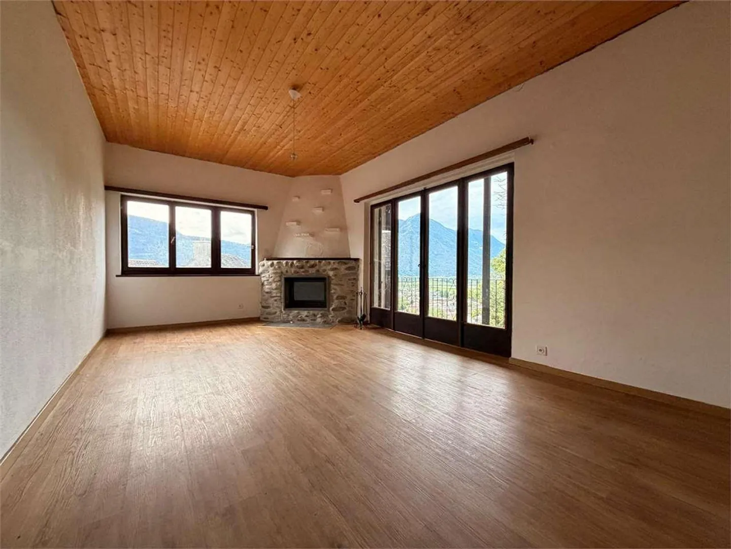 Zweifamilienhaus zu verkaufen - Foto 9 von 12