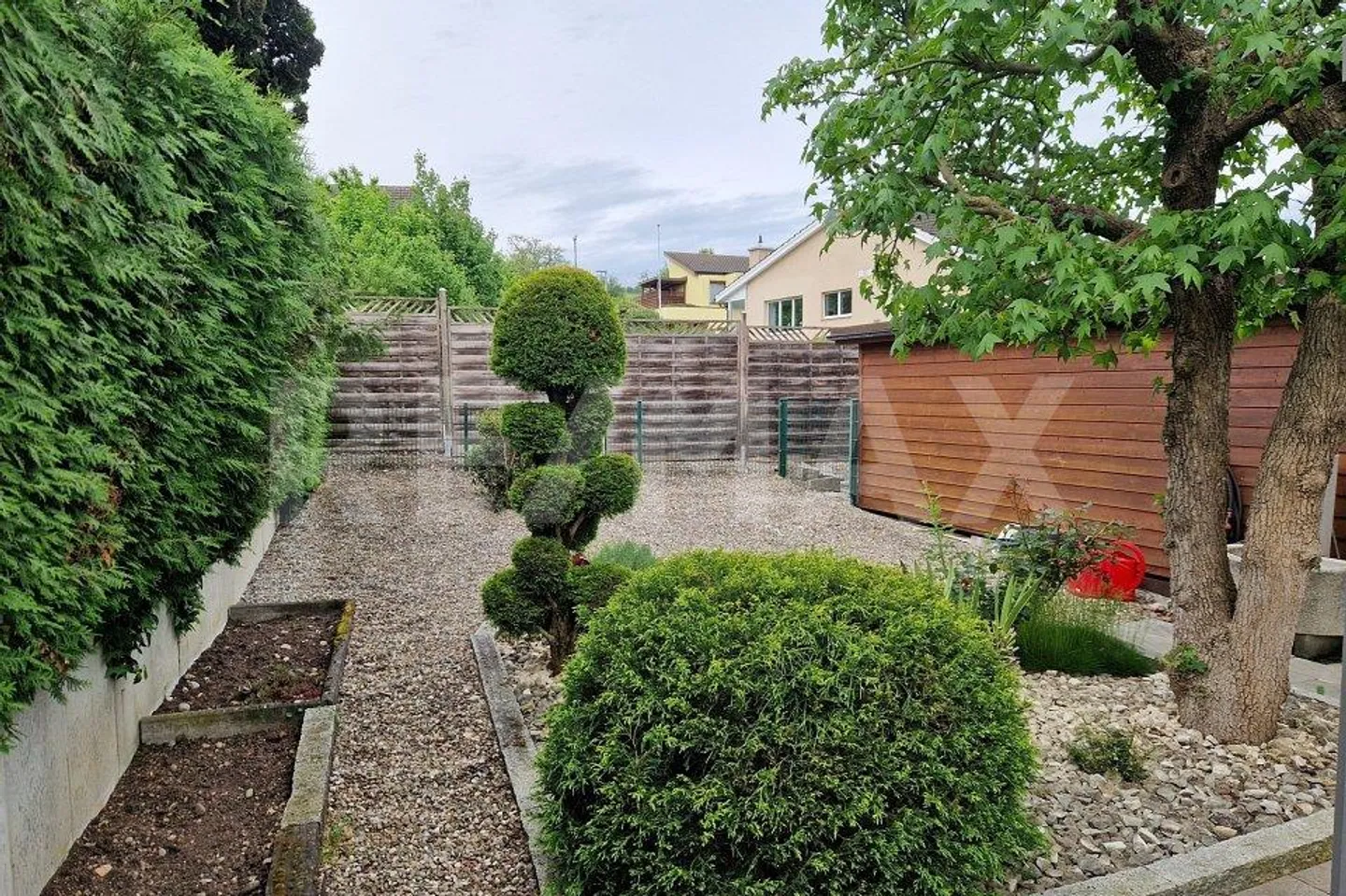 Charmantes Familienhaus mit Garten - Foto 9 von 12