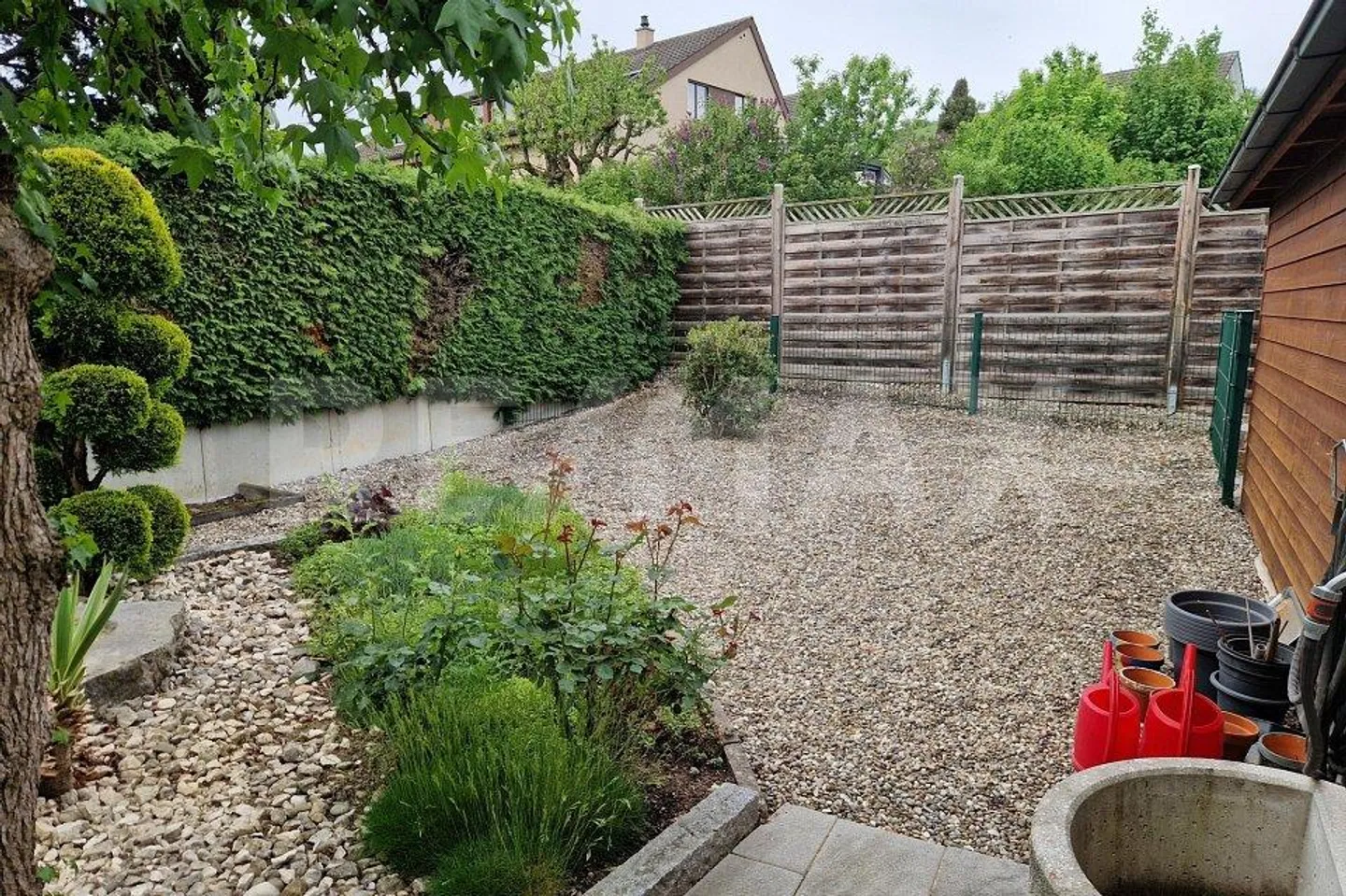 Charmantes Familienhaus mit Garten - Foto 10 von 12