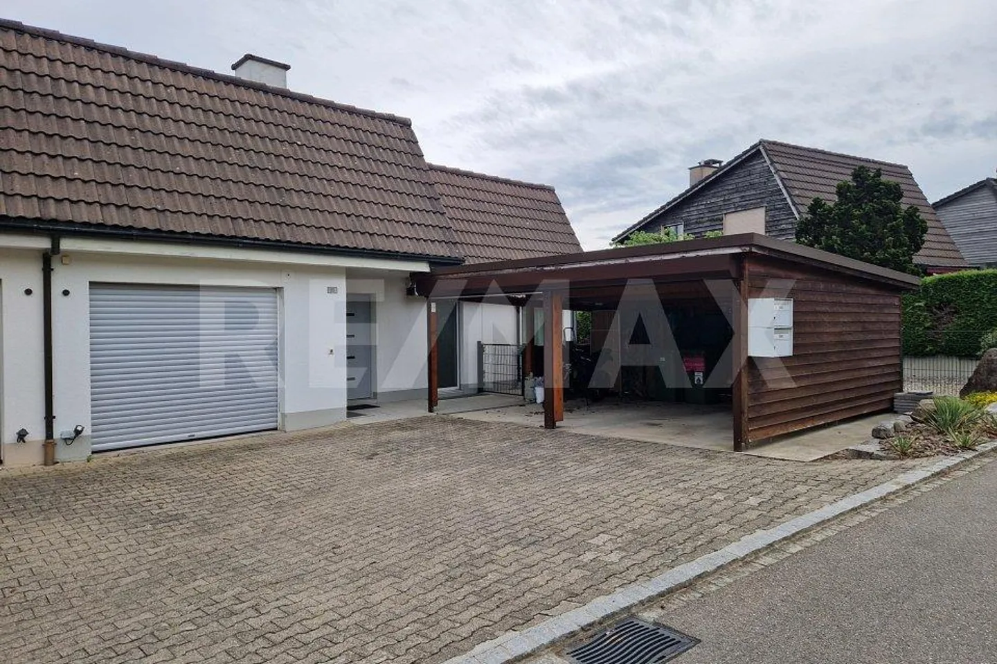 Charmantes Familienhaus mit Garten - Foto 12 von 12