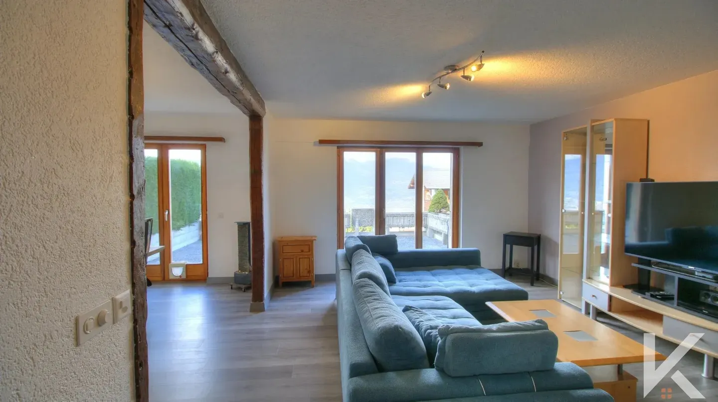 Charming Renovated Chalet - Photo 3 of 18
