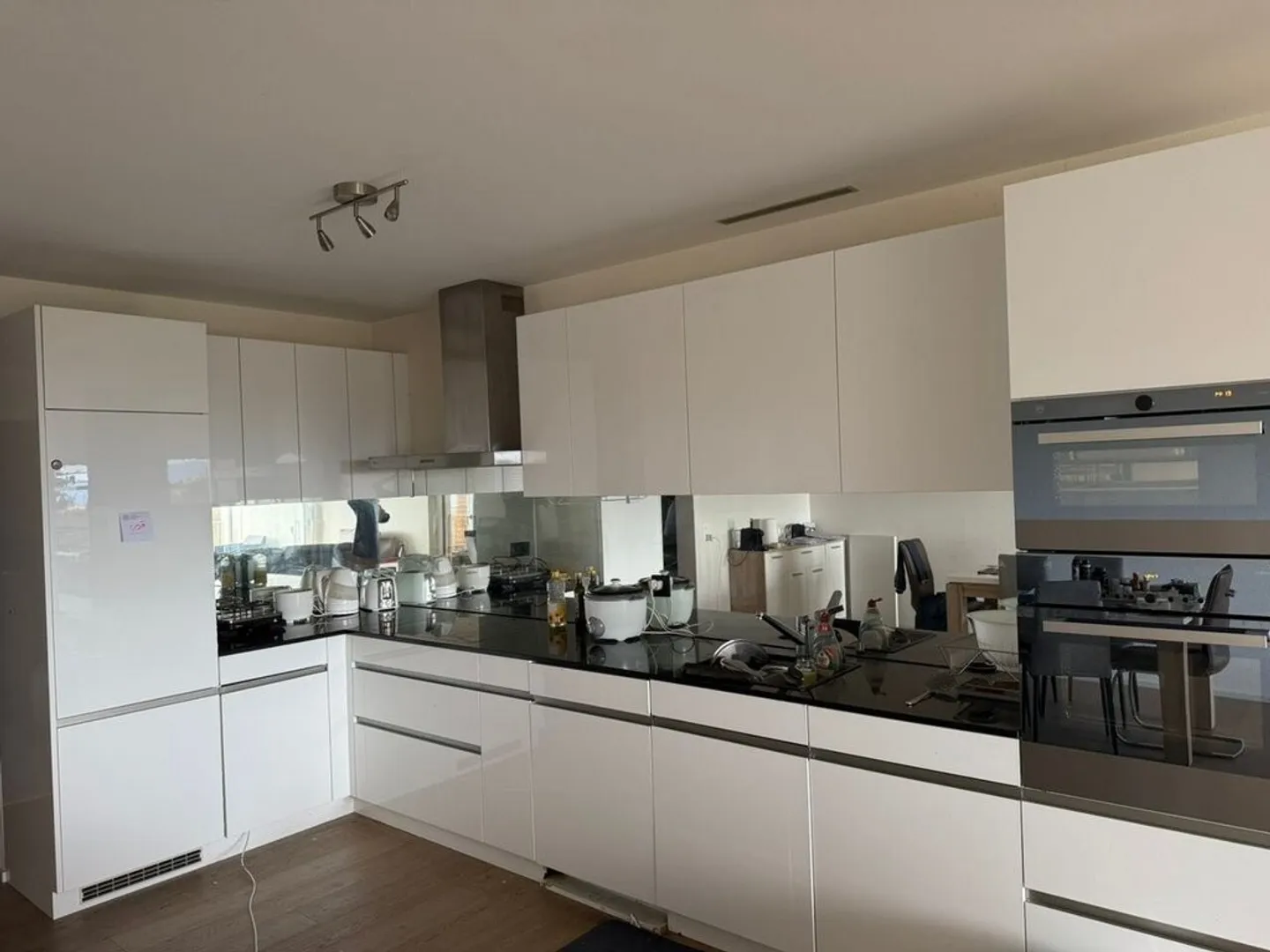 Wunderschöne Wohnung mit Terrasse und atemberaubendem Seeblick - Foto 3 von 7