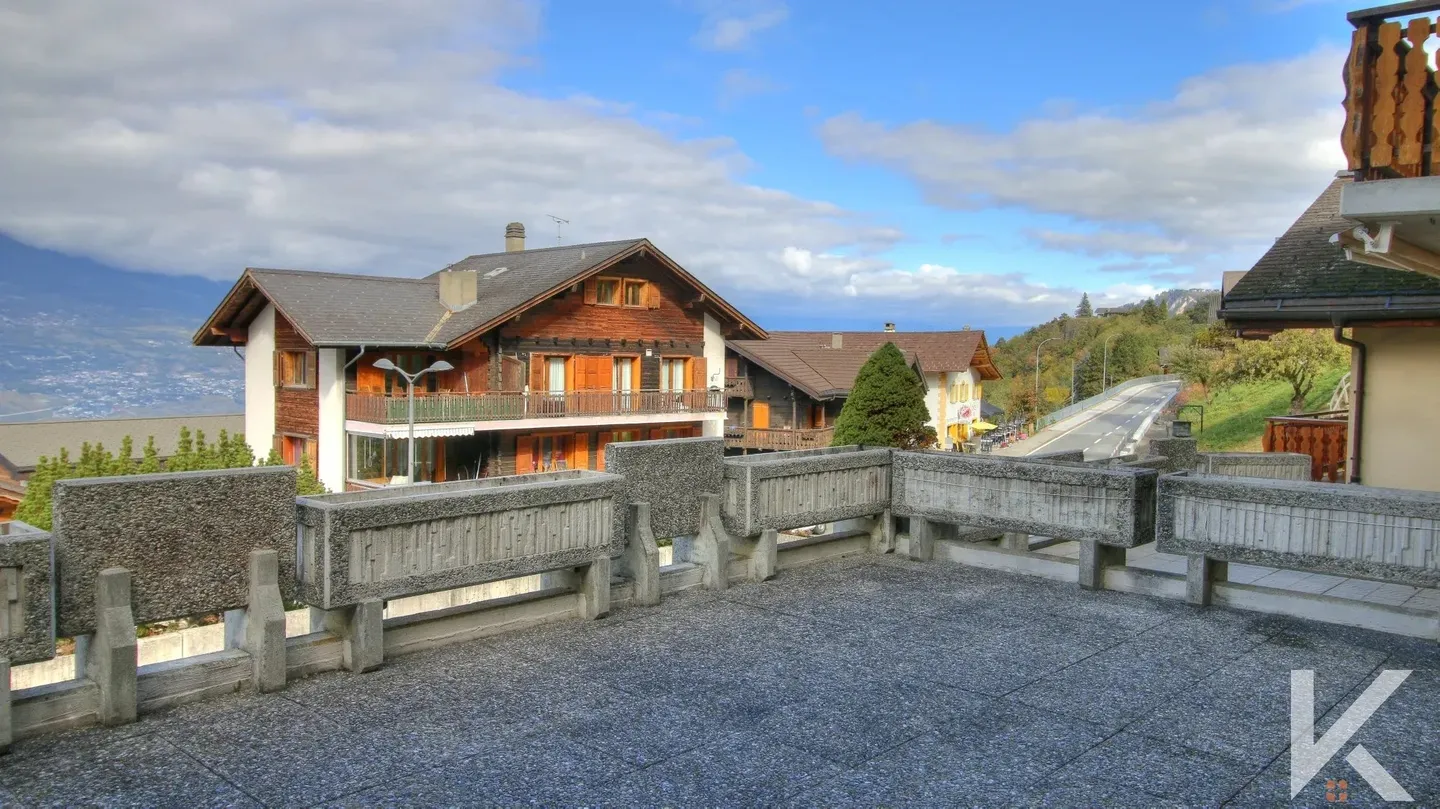 Charming Renovated Chalet - Photo 11 of 18