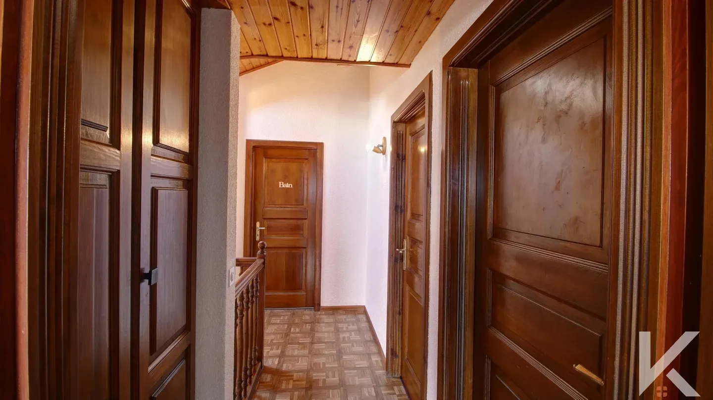 Charming Renovated Chalet - Photo 14 of 18