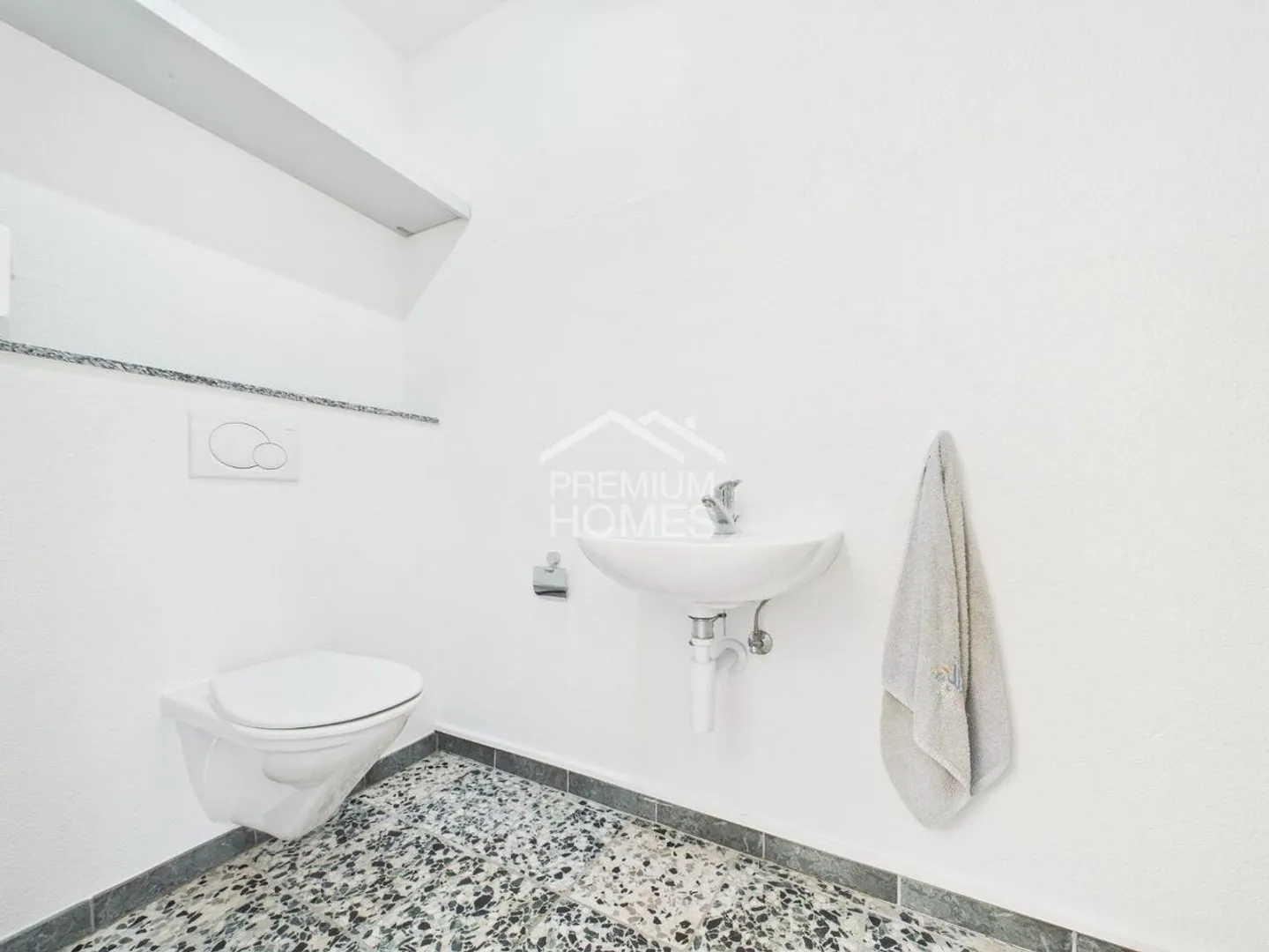 Light-Filled Space for Work and Creativity - Photo 3 of 4