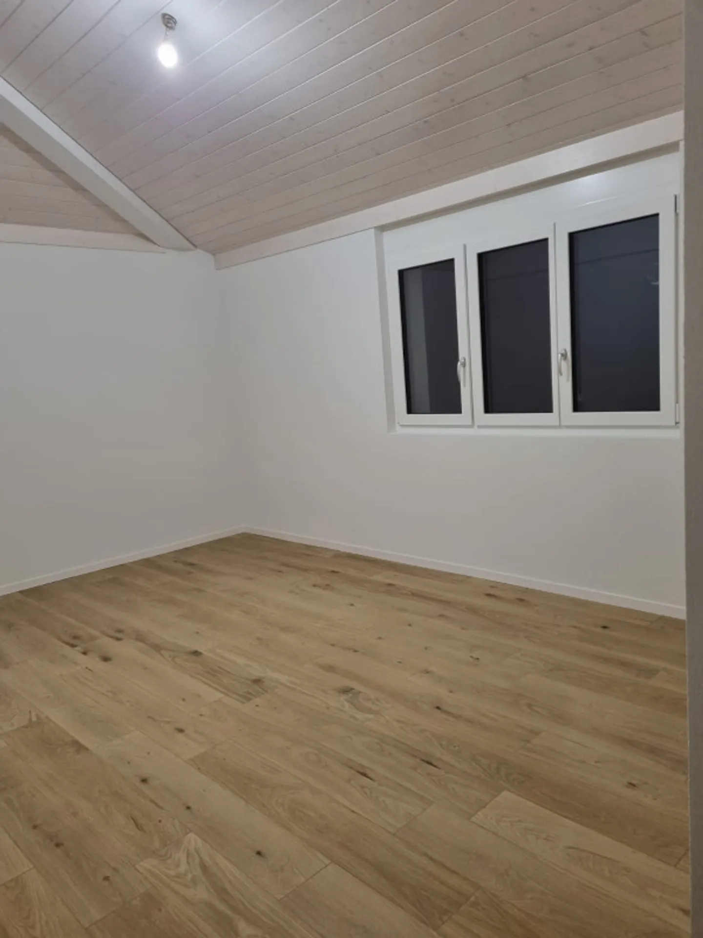 ERSTKLASSIG NEU - 5.5 ZIMMER IN VILLA IN SAVIGNY (VD) - Foto 7 von 10