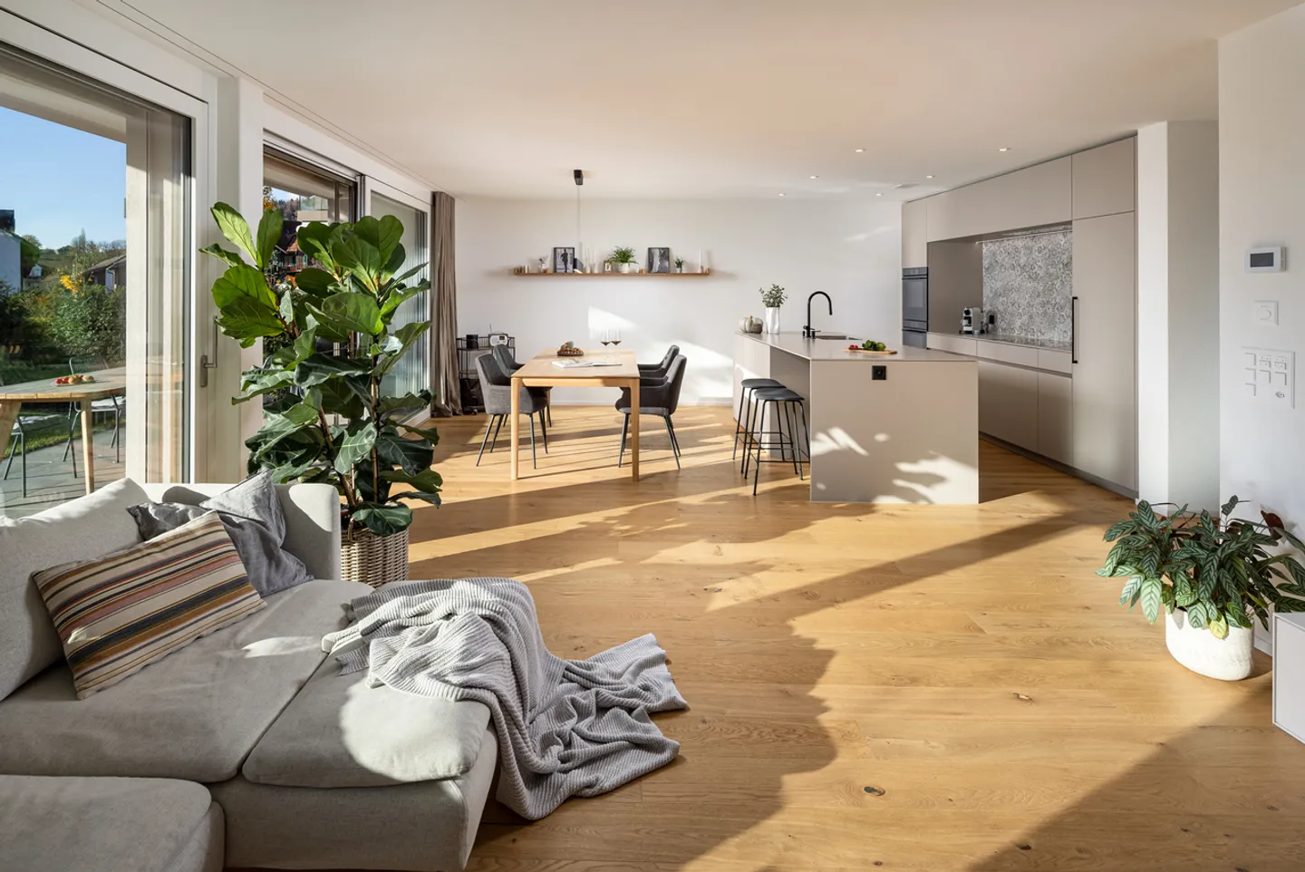 THE GREEN TERRACE - Photo 2 of 4