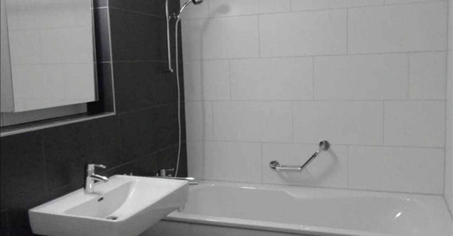 Renting without deposit - - Photo 4 of 6