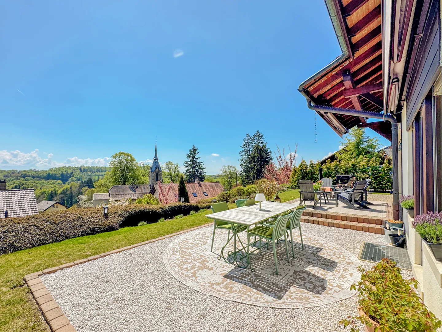 Magnifique maison entièrement rénovée au calme avec vue panoramique - Photo 5 sur 12