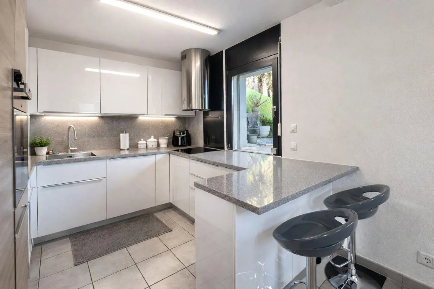 Casa Familiare Soffusa di Sole - Foto 11 di 30