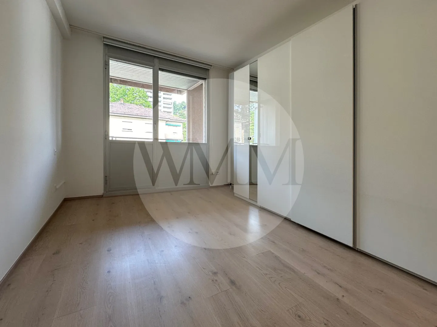 RAFFINIERTES RENOVIERTES WOHNUNG MIT PRÄCHTIGEM SEEBLICK - Foto 5 von 9