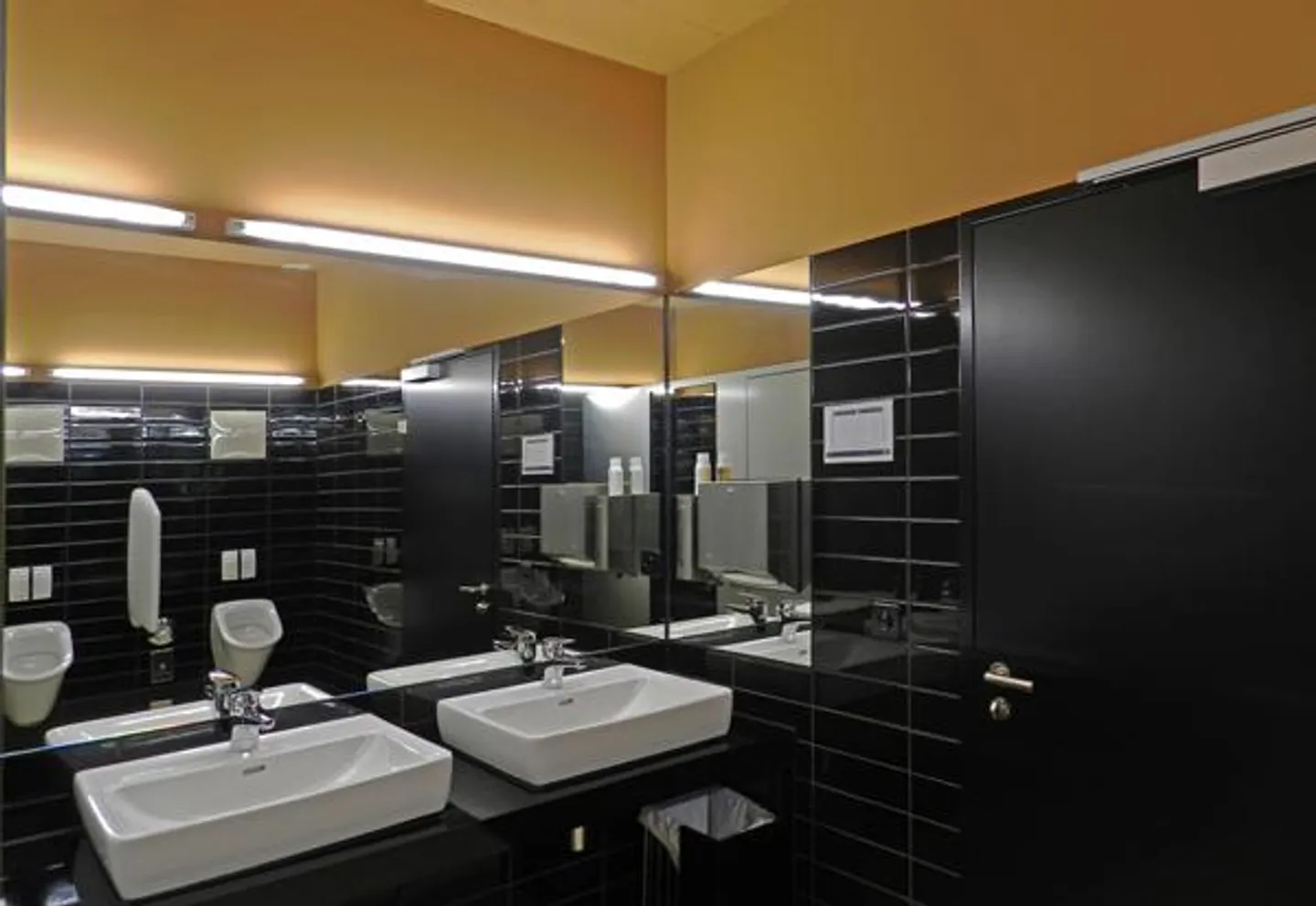 Espace de bureau moderne dans un emplacement attrayant à Zurich Albisrieden - Photo 5 sur 6