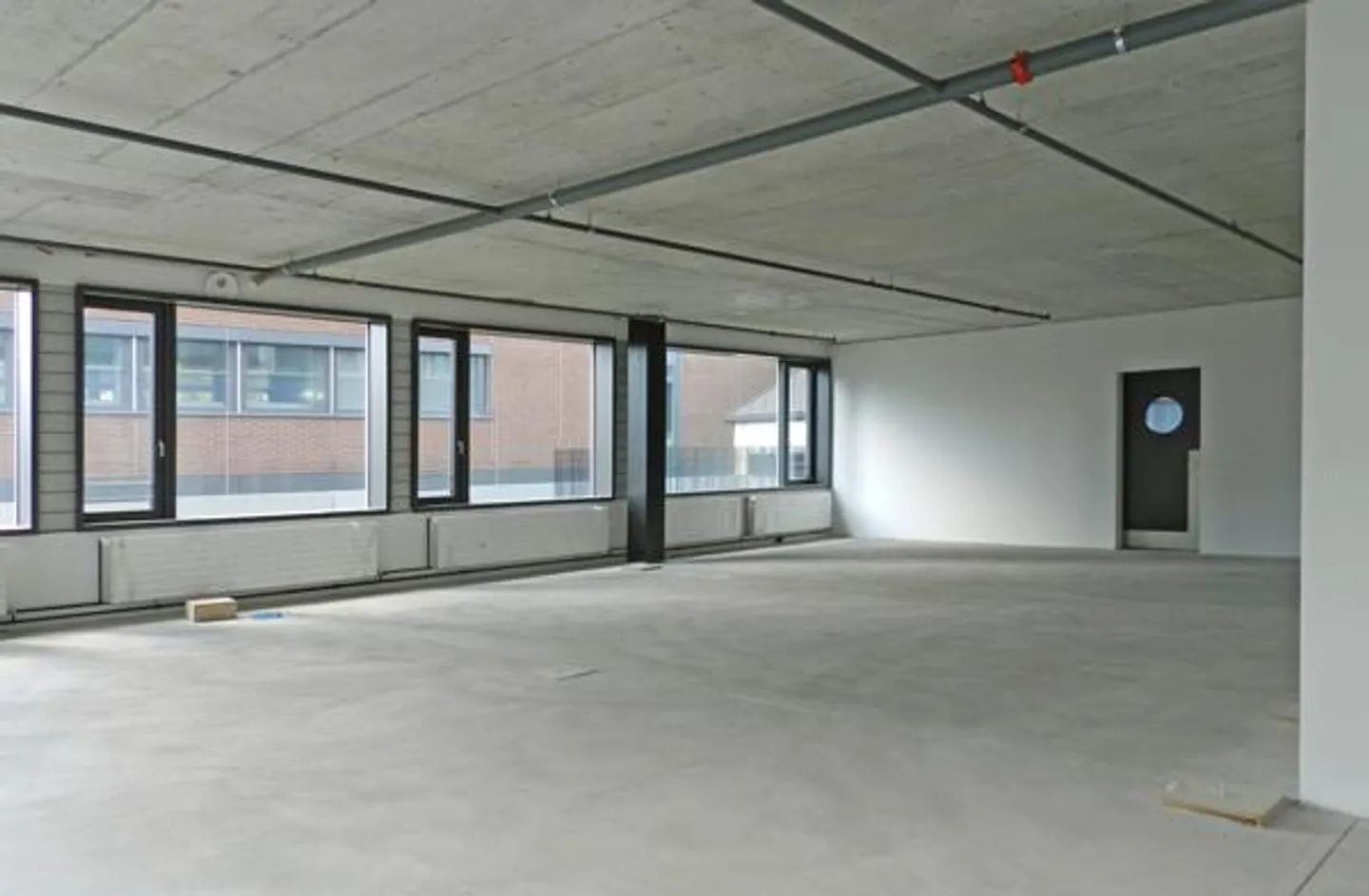 Espace de bureau moderne dans un emplacement attrayant à Zurich Albisrieden - Photo 3 sur 6