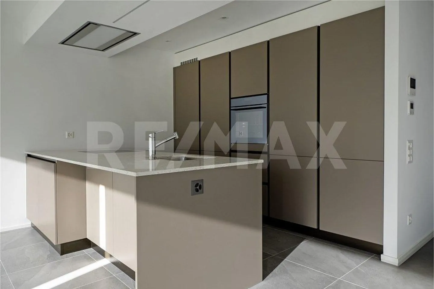 New 3.5-room apartment - Photo 1 of 6