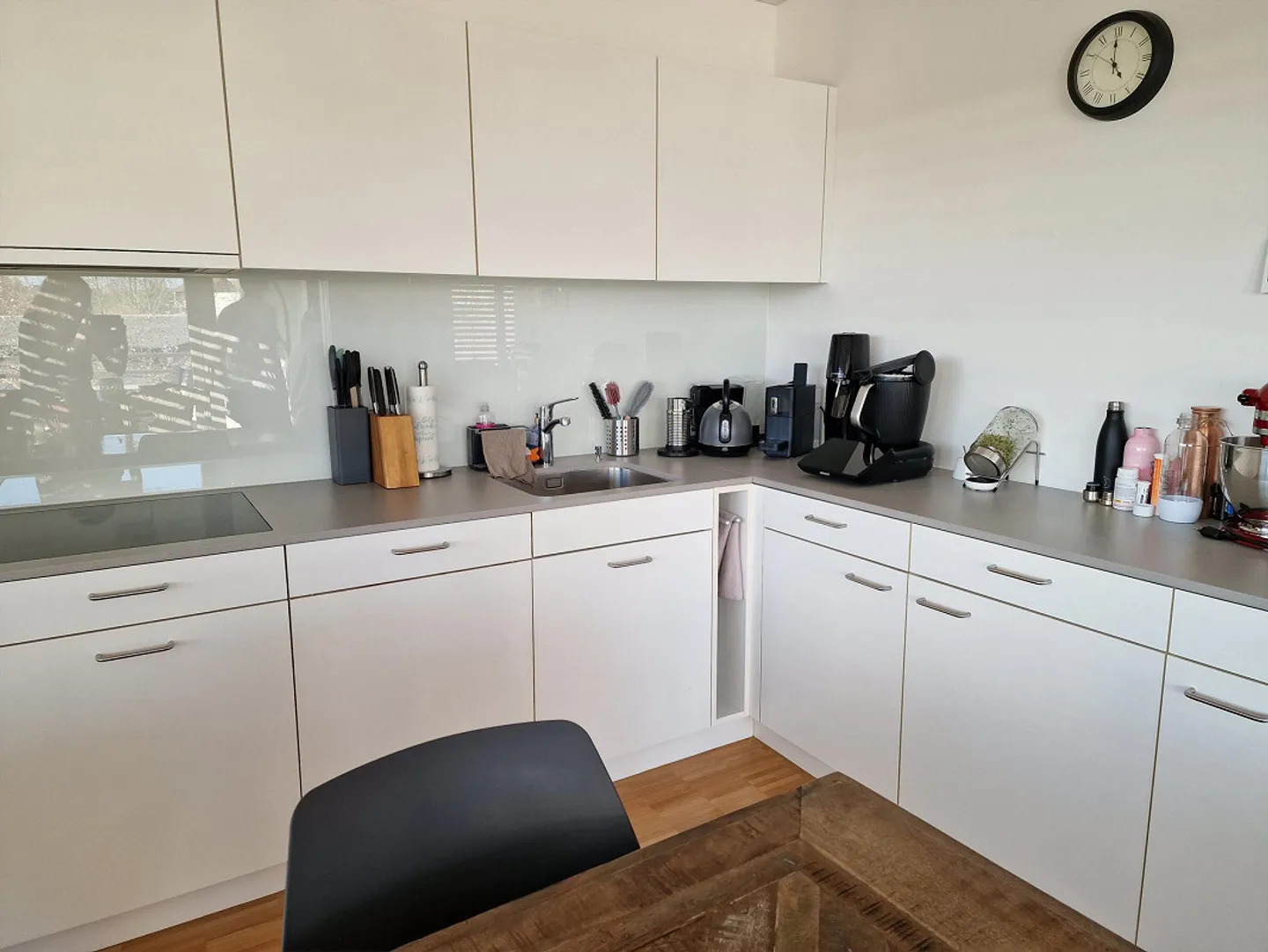 Appartement moderne de 4,5 pièces, respectueux de la nature et adapté aux familles - Photo 4 sur 12