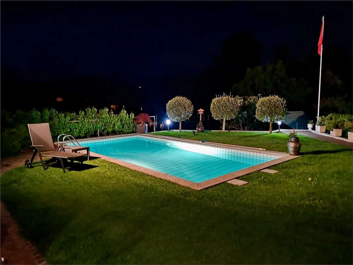 Elegante casa di campagna con giardino e piscina a Pura - Foto 1 di 13