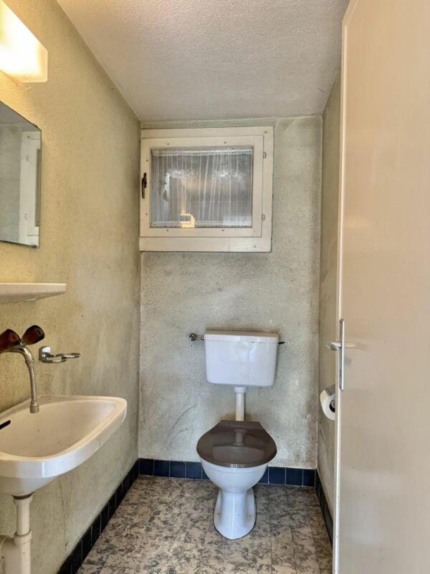 5.5 Room Single Family House - Photo 10 of 29