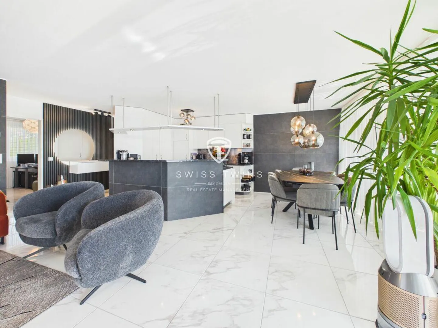 Prezzo incluso inventario - Esclusivo appartamento di 3,5 stanze con balcone panoramico a Root (LU) - Foto 6 di 28