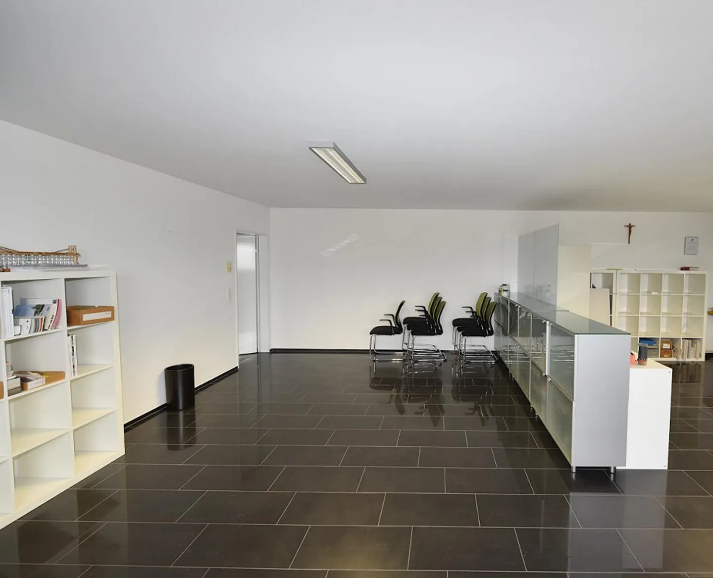 Office space for rent in Perlen - Photo 1 of 5
