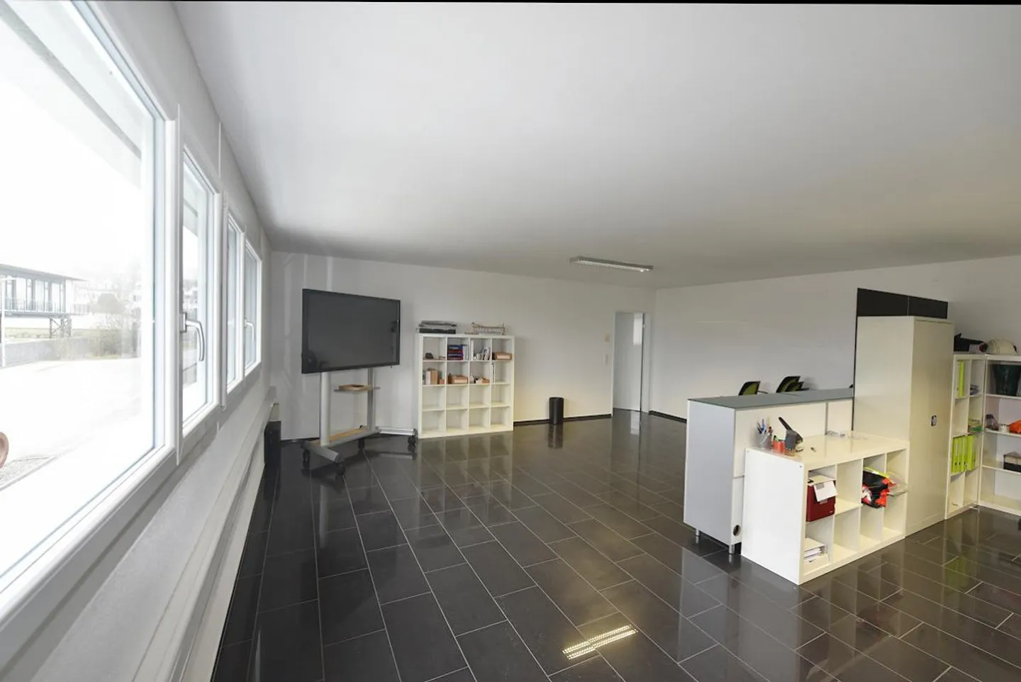 Office space for rent in Perlen - Photo 2 of 5