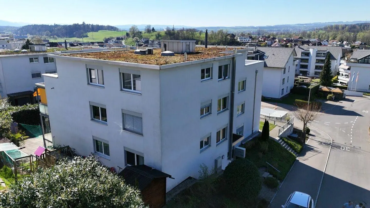 Prezzo incluso inventario - Esclusivo appartamento di 3,5 stanze con balcone panoramico a Root (LU) - Foto 19 di 28