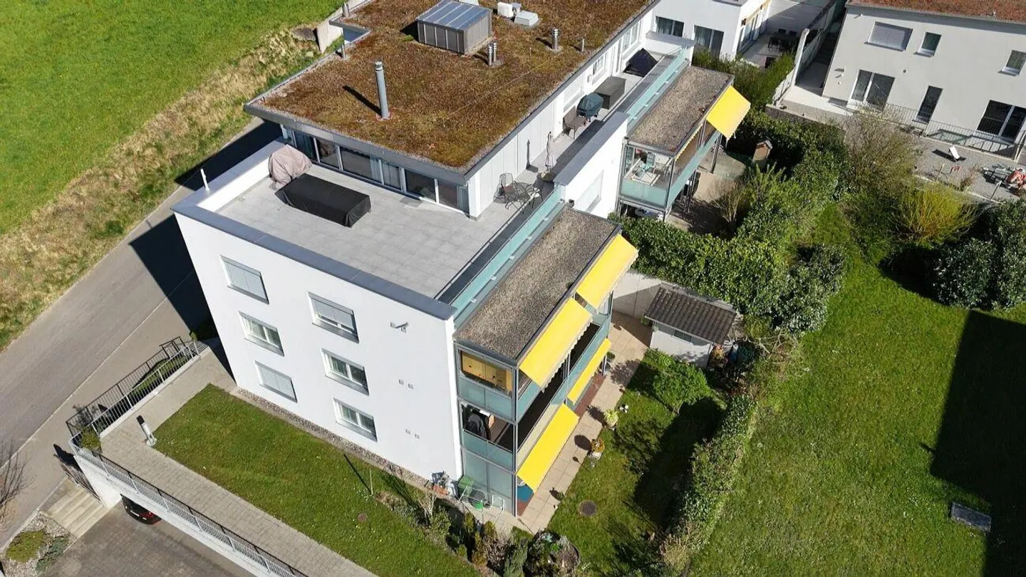 Prezzo incluso inventario - Esclusivo appartamento di 3,5 stanze con balcone panoramico a Root (LU) - Foto 20 di 28
