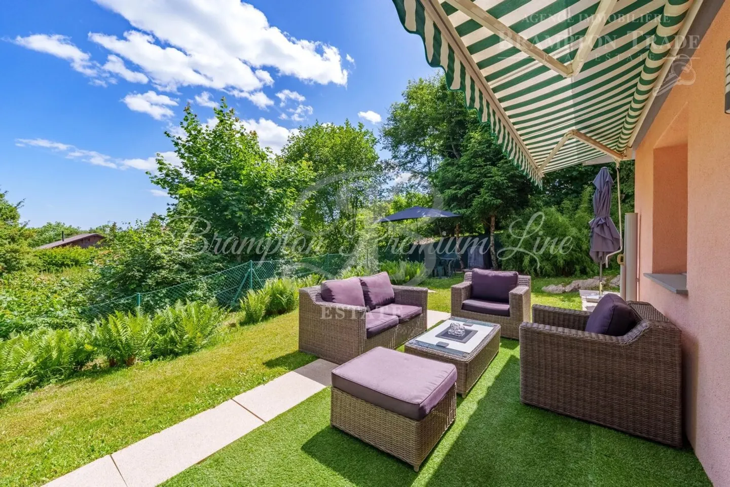 Propriété de caractère extraordinaire de plus de 420 m² à St-Cergue - Photo 1 sur 12