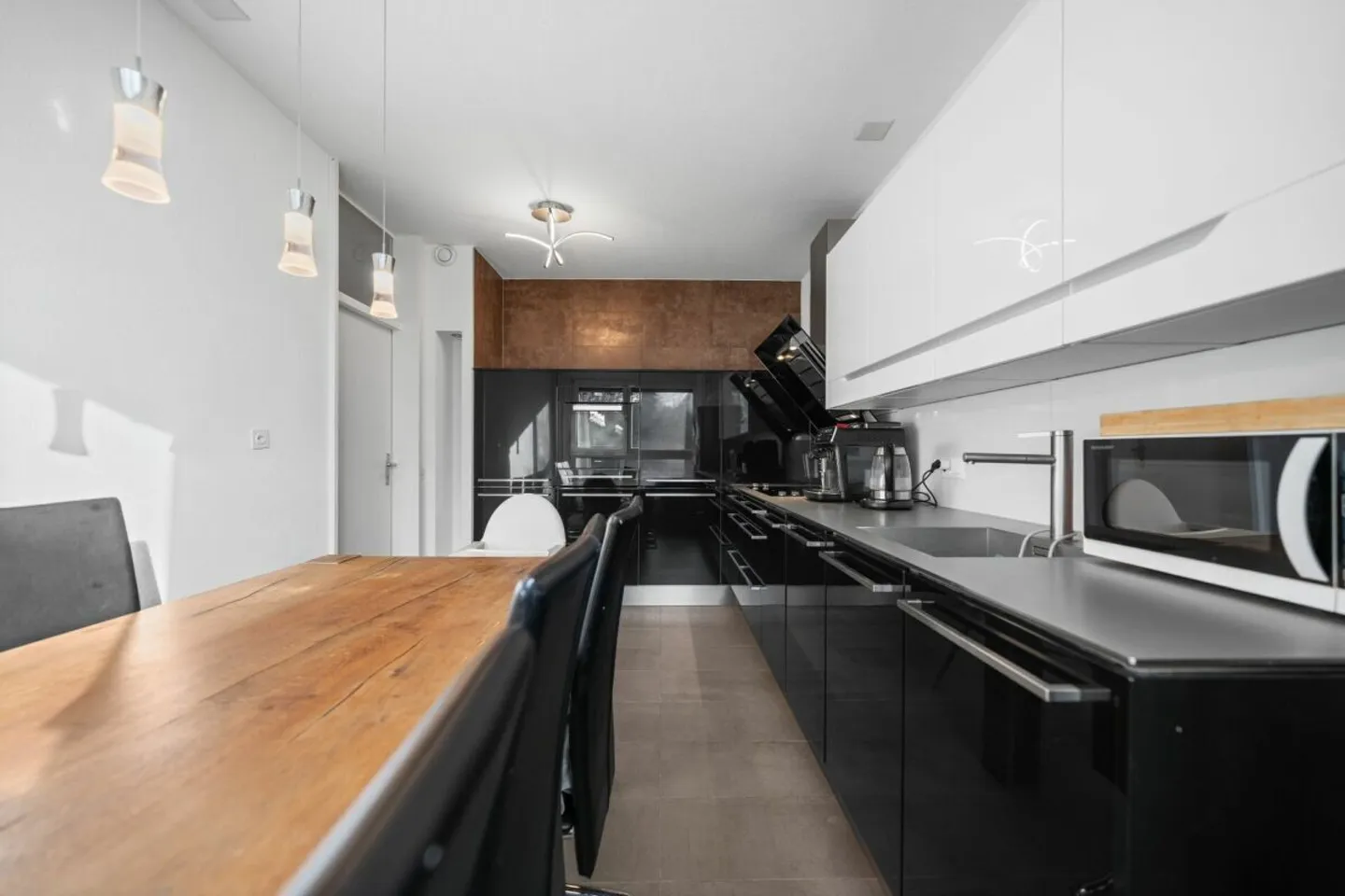 5.5 Chambres au Rez-de-Chaussée - Photo 4 sur 11