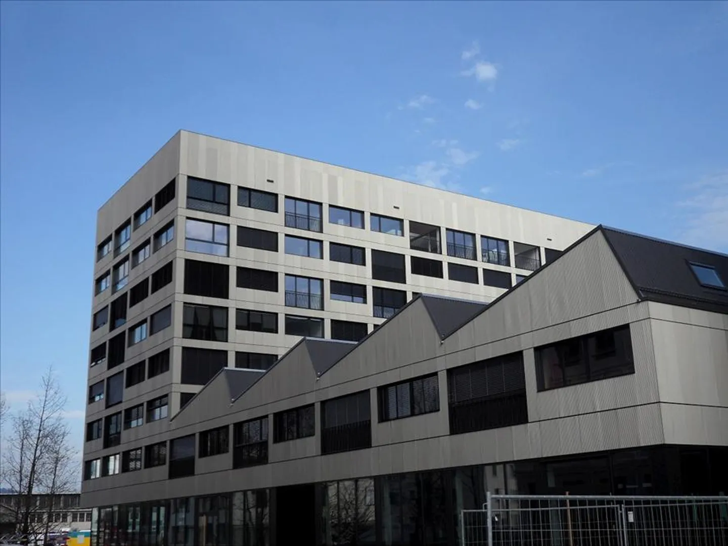 Charmante Wohnung in amRietpark - Foto 1 von 4