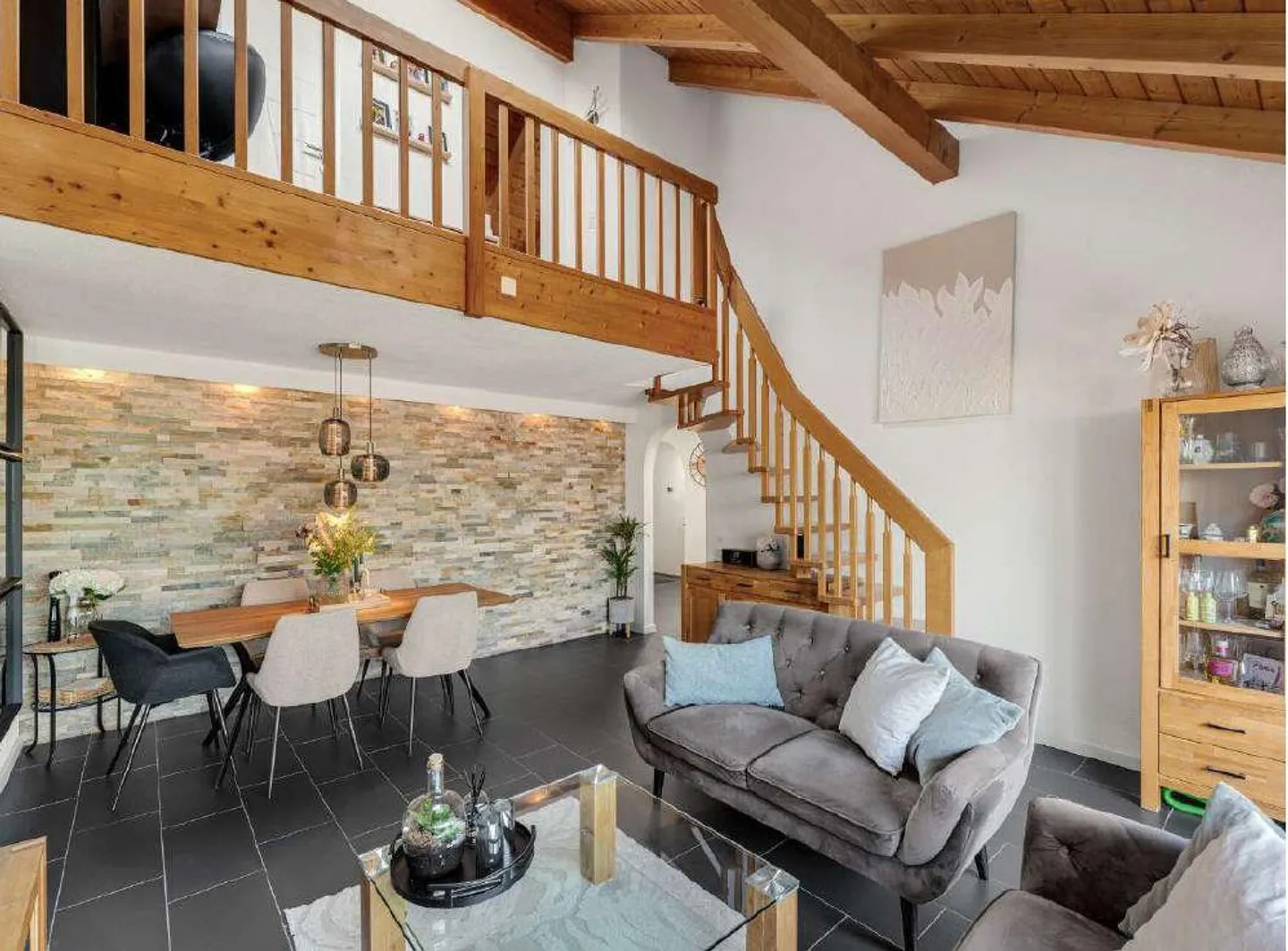 Charmante Duplexwohnung mit Aussicht - Foto 1 von 11