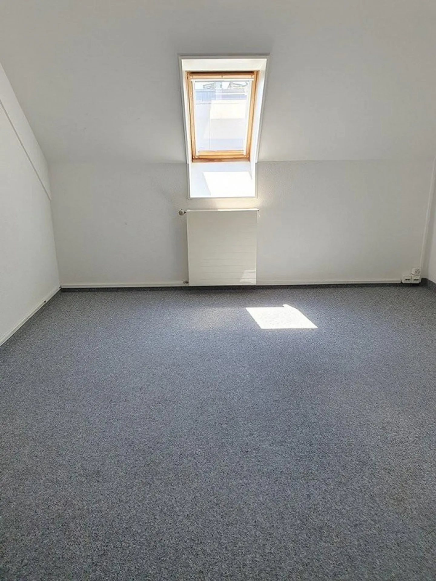 Bureaux au 6ème étage à louer ! - Photo 5 sur 11