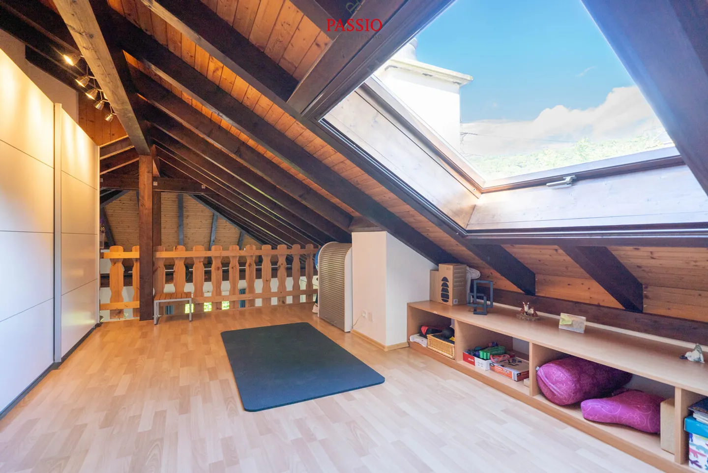 6.5-Room Family Dream Home with Pool, Garden and Panoramic View - Photo 15 of 38