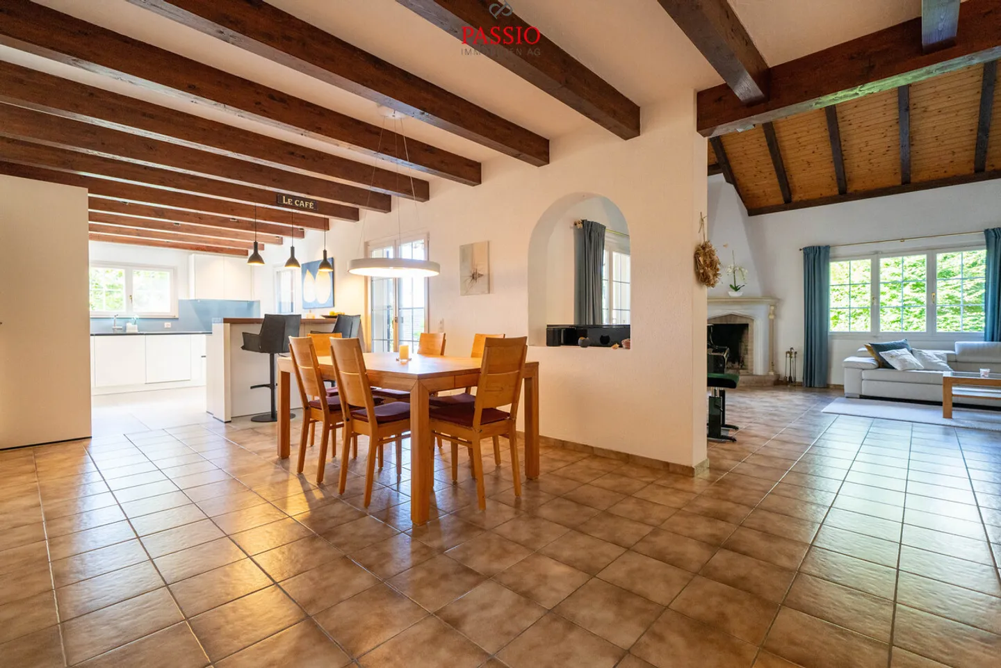 6.5-Room Family Dream Home with Pool, Garden and Panoramic View - Photo 4 of 38