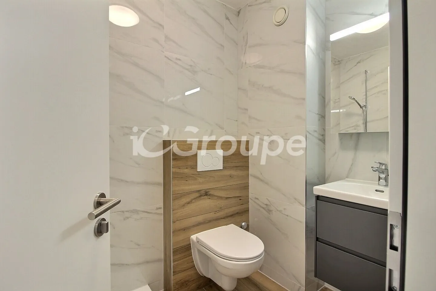 Beautiful apartment close to the city center of Sion - Photo 5 of 11