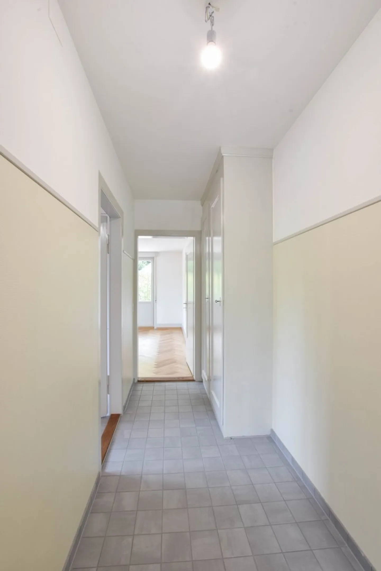 Charmant Appartement Rénové - Photo 3 sur 9